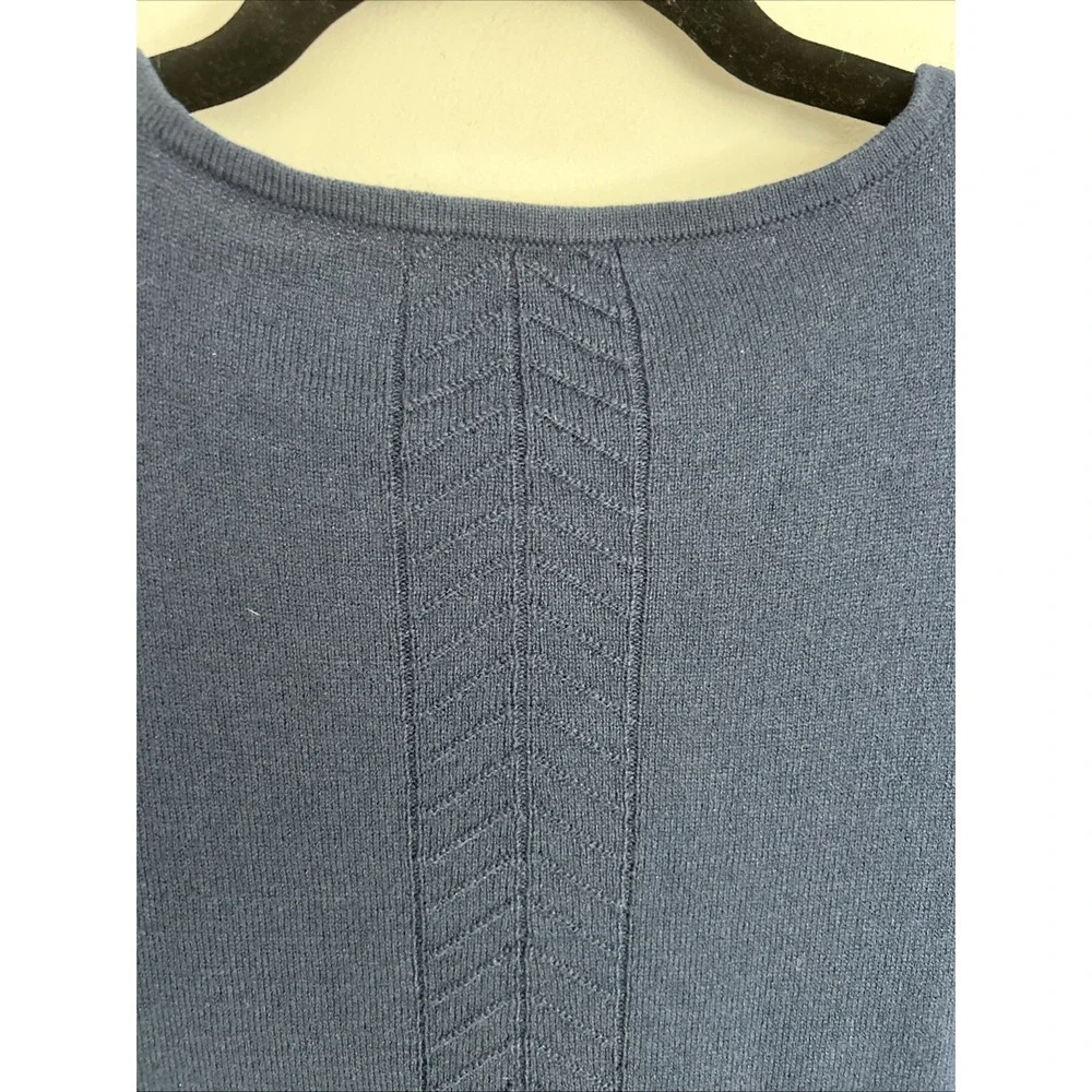 Avenue Women's Large Navy Blue Long Sleeve Textured Knit Lightweight Pull‎ Over